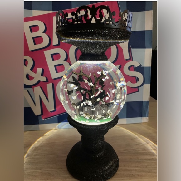 🖤 HALLOWEEN CEMETERY PEDESTAL WATER GLOBE CANDLE HOLDER by Bath and Body Works - Picture 3 of 8